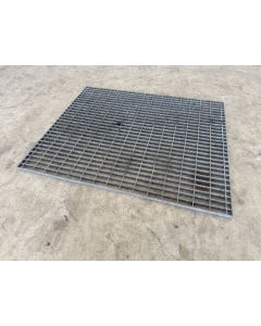 Gitterrost Regalrost Schweißrost, gebraucht | Gesamttiefe: 1.195 mm | Gesamtbreite: 995 mm | Maschenweite: 75 x 35 mm | Bezeichnung: GR-53