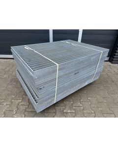 Gitterrost Regalrost Schweißrost, gebraucht | Gesamttiefe: 1.320 mm | Gesamtbreite: 1.000 mm | Maschenweite: 44 x 11 mm | Bezeichnung: GR-130