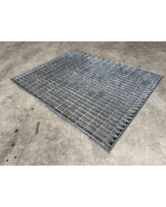 aufgelegtes Gitterrost Regalrost, gebraucht | Gesamttiefe: 1.113 mm | Gesamtbreite: 885 mm | Maschenweite: 68 x 33 mm | Bezeichnung: GR-155