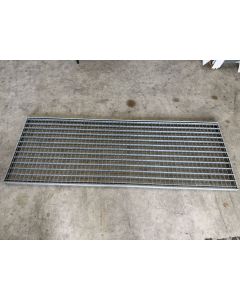 aufgelegtes Gitterrost Regalrost, gebraucht | Gesamttiefe: 2.410 mm | Gesamtbreite: 860 mm | Maschenweite: 68 x 45 mm | Bezeichnung: GR-140