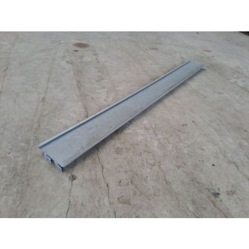 Vorsatzleiste Abschlussleiste Fachbodenregal, gebraucht | SSI Schäfer R 8000 | Gesamtbreite: 1.282 mm | sendzimir verzinkt