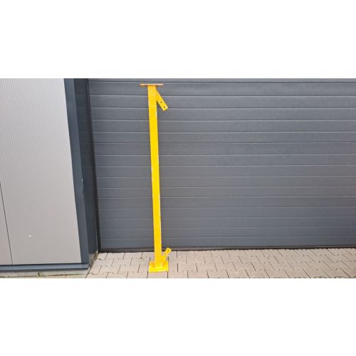Vierkantrohr Stahlträger, gebraucht | Gesamtlänge: ca. 1.800 mm | Profil: 70 x 70 mm | mit Kopf- und Fußplatte | gelb