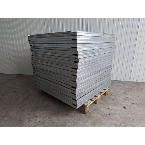Gitterrost Regalrost Schwei&szlig;rost, gebraucht | Gesamttiefe: 1.110 mm | Gesamtbreite: 1.085 mm | Maschenweite: 65 x 31 mm | Bezeichnung: GR-166