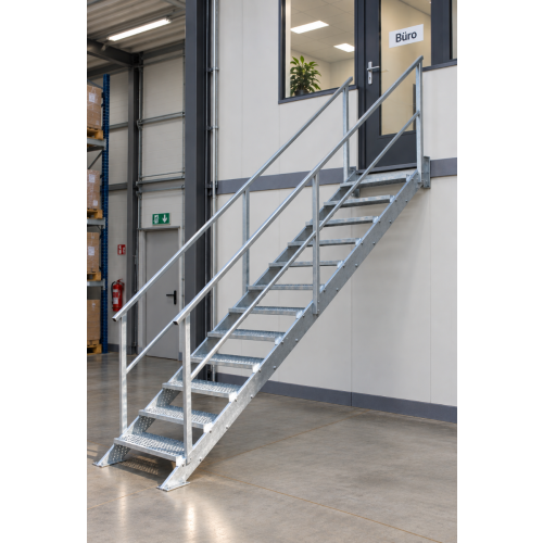 Stahltreppe verzinkt, neu | auf Maß gefertigt