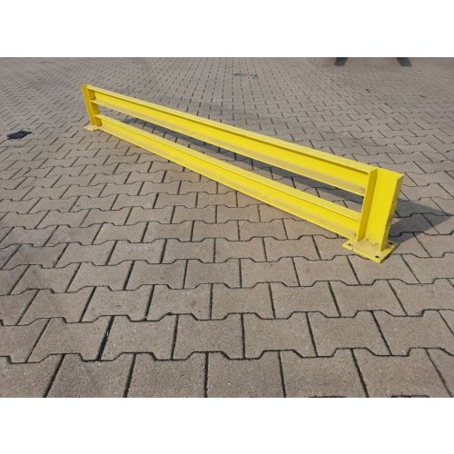 Anfahrschutzleitplanke, gebraucht // lichte Weite 2.400 mm