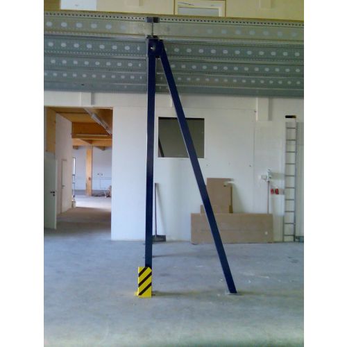 Diagonalstütze für Lagerbühnen