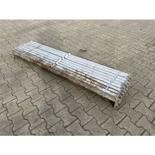 Palettenregaltraverse Traverse Palettenregal gebraucht / Elektrolux / 1.900 mm / U: 80 x 45 mm / silbergrau
