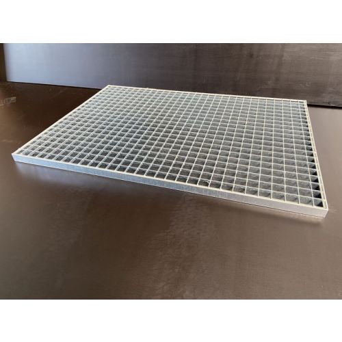 Pressrost Regalrost Gitterrost, neu / Gesamtbreite: 700 mm / Gesamttiefe: 1.000 mm / Maschenweite: 33 x 33 mm