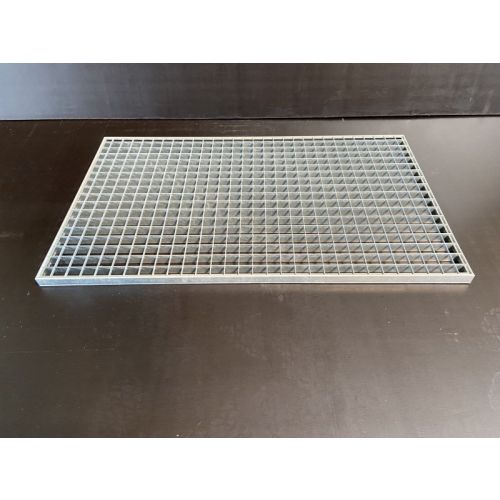 Pressrost Regalrost Gitterrost, neu / Gesamtbreite: 600 mm / Gesamttiefe: 1.000 mm / Maschenweite: 33 x 33 mm