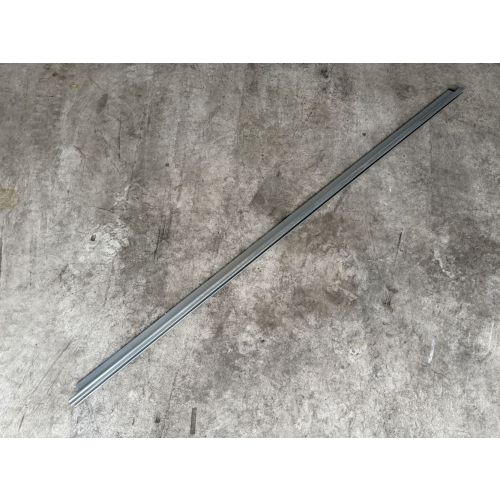 Trennleiste f. Röllchenleiste Rollenleiste Röllchenbahn, gebraucht | Trennleistenlänge: ca. 2.365 mm | Trennerhöhe: ca. 38 mm