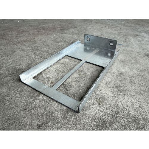 Konsole f. Durchschubsicherung Agraffenwinkel, gebraucht | Bito PL38 | Abmessung: 230 x 130 mm | &Ouml;ffnungsma&szlig;: 114 x 51 mm
