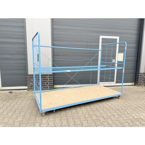 Corlette Rollwagen, gebraucht / Gesamtbreite: ca. 2.705 mm / Gesamttiefe: ca. 1.150 mm / Gesamthöhe: ca. 1.890 mm / blau 
