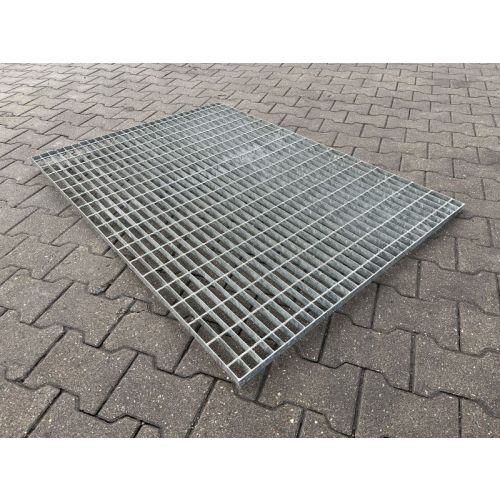 Aufgelegtes Schweißpressrost Gitterrost Regalrost, gebraucht | Gesamtbreite: 1.380 mm | Gesamttiefe: 1.000 mm | Maschenweite: 82 x 35 mm | Bezeichnung: GR-69