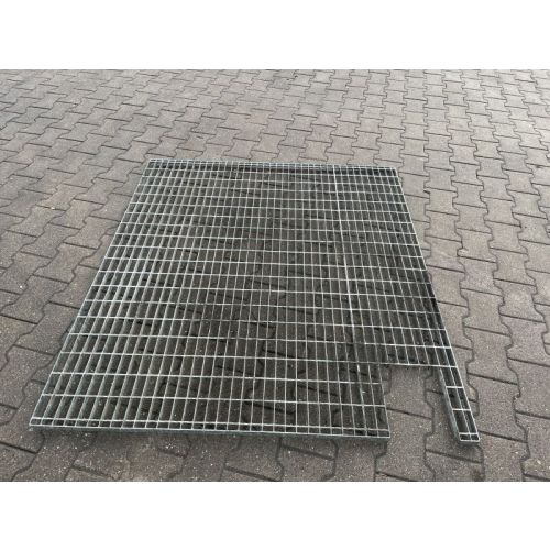 Aufgelegtes Schweißpressrost Gitterrost Regalrost, gebraucht | Gesamtbreite: 1.495 mm | Gesamttiefe: 1.335 mm | Maschenweite: 82 x 35 mm | Bezeichnung: GR-71