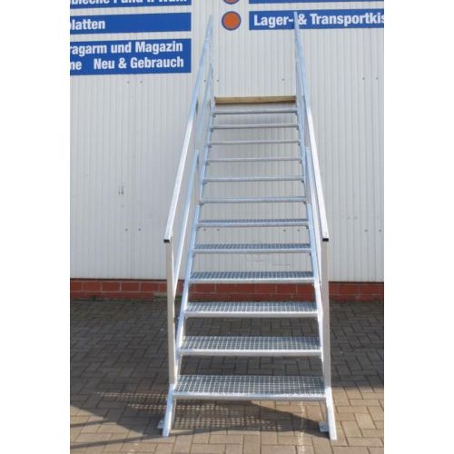 Stahltreppe verzinkt, Neu 2,75m | 38°