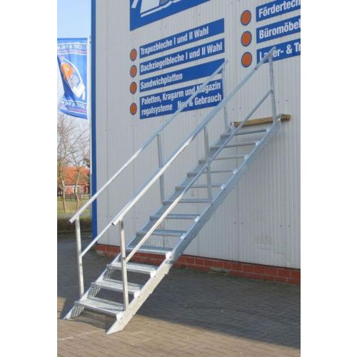 Stahltreppe verzinkt, Neu | auf Maß gefertigt