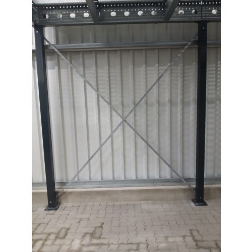 Kreuzverband für Lagerbühne