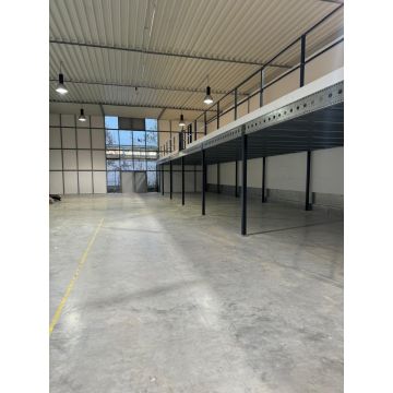 Lagerbühne 24.000 x 5.000 mm, Tragkraft 500 kg / m²