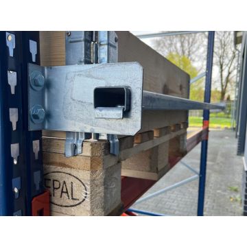 C-Profil f. Durchschubsicherung Ladungsbegrenzer f. Palettenregale II. Wahl / passend f. Mecalux / f. Lichte Weite: 2.700 mm / Profil: 50 x 30 mm