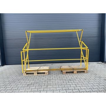 Palettenübergabestation Palettenschleuse Schleusengeländer, gebraucht | TRIAX | Gesamtbreite: 3.090 mm | Gesamttiefe: 1.700 mm | Gesamthöhe: 2.060 mm | inklusive Bodenblech 