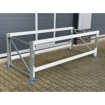Werkbankgestell SSI Schäfer PR600 gebraucht / Gestellbreite: 2.580 mm / Höhe: 900 mm / Gestelltiefe: wählbar
