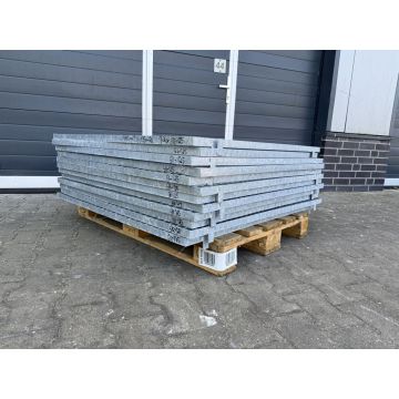 Aufgelegtes Gitterrost Regalrost Schweißrost, gebraucht | Gesamttiefe: 1.110 mm | Gesamtbreite: 1.130 mm | Maschenweite: 35 x 40 mm | Bezeichnung: GR-125