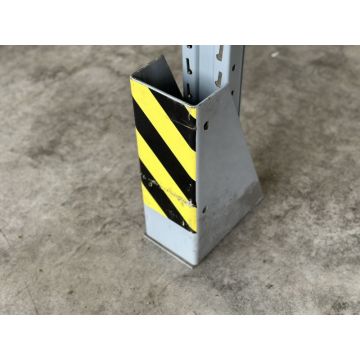 U - Anfahrschutzecke Rammschutz Rammschutzecke, gebraucht | Gesamthöhe: 307 mm | Gesamtbreite: ca. 145 mm | Materialfarbe: grau