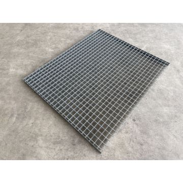 aufgelegtes Gitterrost Regalrost, gebraucht | Gesamttiefe: 1.060 mm | Gesamtbreite: 895 mm | Maschenweite: 33 x 33 mm | Bezeichnung: GR-157