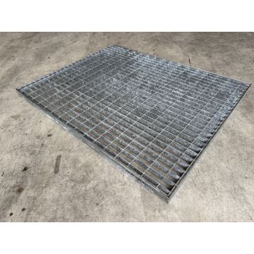 aufgelegtes Gitterrost Regalrost, gebraucht | Gesamttiefe: 1.113 mm | Gesamtbreite: 885 mm | Maschenweite: 68 x 33 mm | Bezeichnung: GR-155