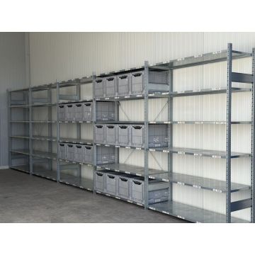 Kistenregal Fachbodenregal, gebraucht  | SSI Schäfer R 3000 | Gesamthöhe: 2.490 mm | Gesamttiefe: 600 mm | 6 Ebenen | 20 Klappboxen | Regallänge: 8,19 lfm.