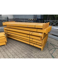 Palettenregaltraverse / Jung Heinrich MPB / Lichte Weite: 2.800 mm / Kastenprofil: 80 x 50 mm