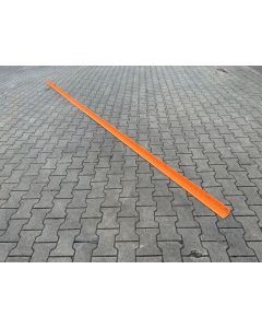 Stahlwinkel L-Winkel, gebraucht / Gesamtlänge: ca. 4.850 mm / L-Profil: 60 x 60 mm / orange