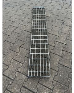 Aufgelegtes Schweißpressrost Gitterrost Regalrost, gebraucht | Gesamtbreite: 1.380 mm | Gesamttiefe: 245 mm | Maschenweite: 82 x 35 mm | Bezeichnung: GR-60