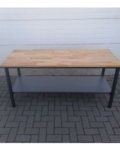 Werkbank Arbeitstisch Packtisch / Werkbankbreite: 1.750 mm / Gesamthöhe: 900 mm / Werkbanktiefe: 600 mm