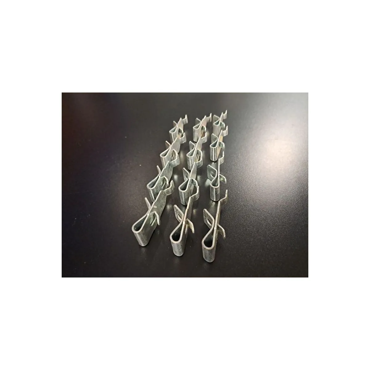 HKB® Bodenträger Stahl verzinkt, Tablarträger, 15 x 25 x 7 mm VARI 20
